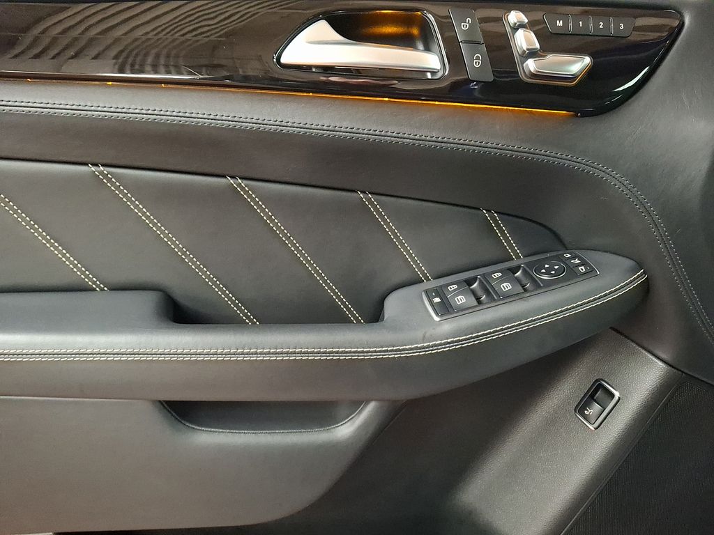 Thumbnail: 2019 Mercedes-Benz GLE - 16