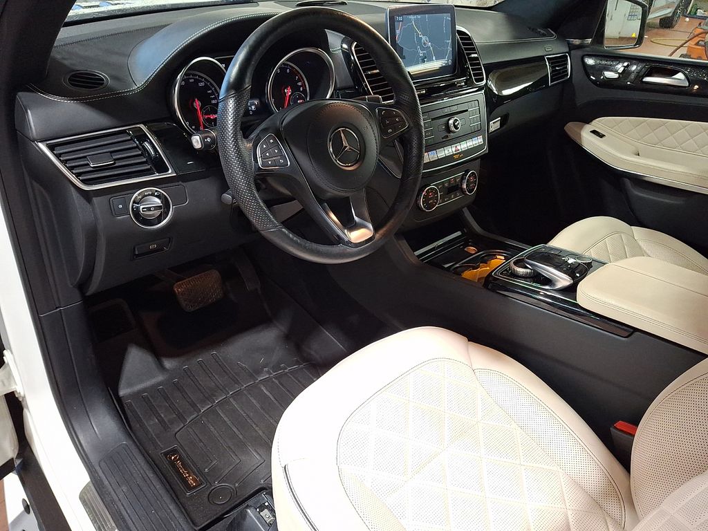 Thumbnail: 2019 Mercedes-Benz GLS - 2