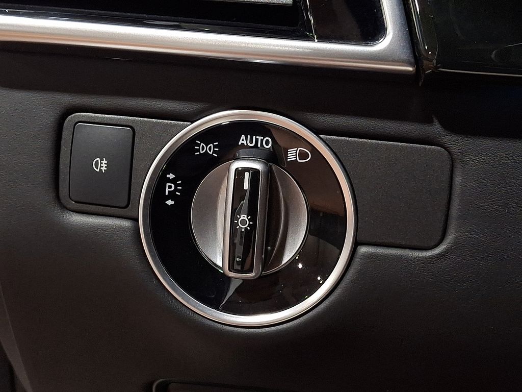 Thumbnail: 2019 Mercedes-Benz GLS - 27