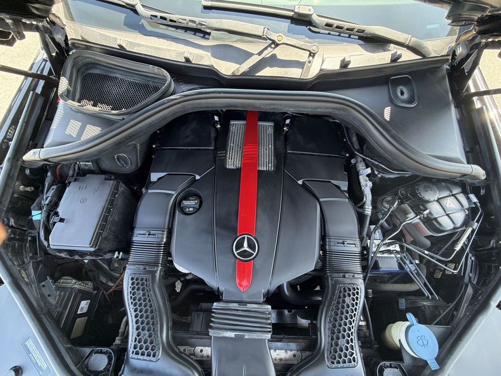 Thumbnail: 2016 Mercedes-Benz GLE - 9