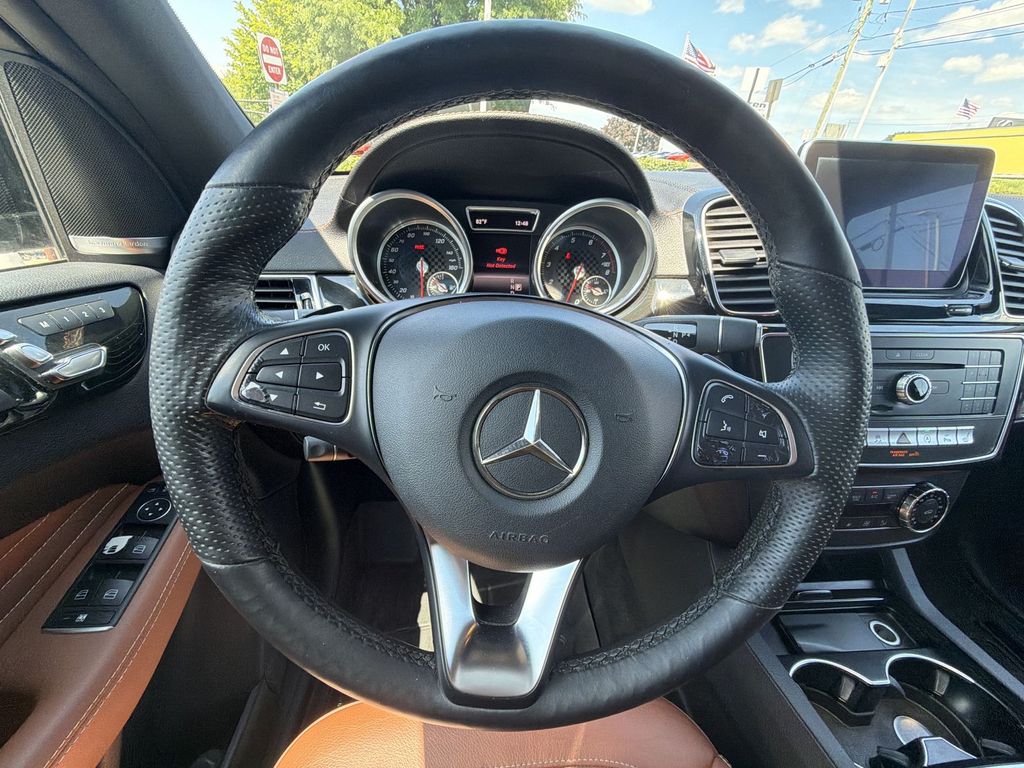 Thumbnail: 2016 Mercedes-Benz GLE - 14