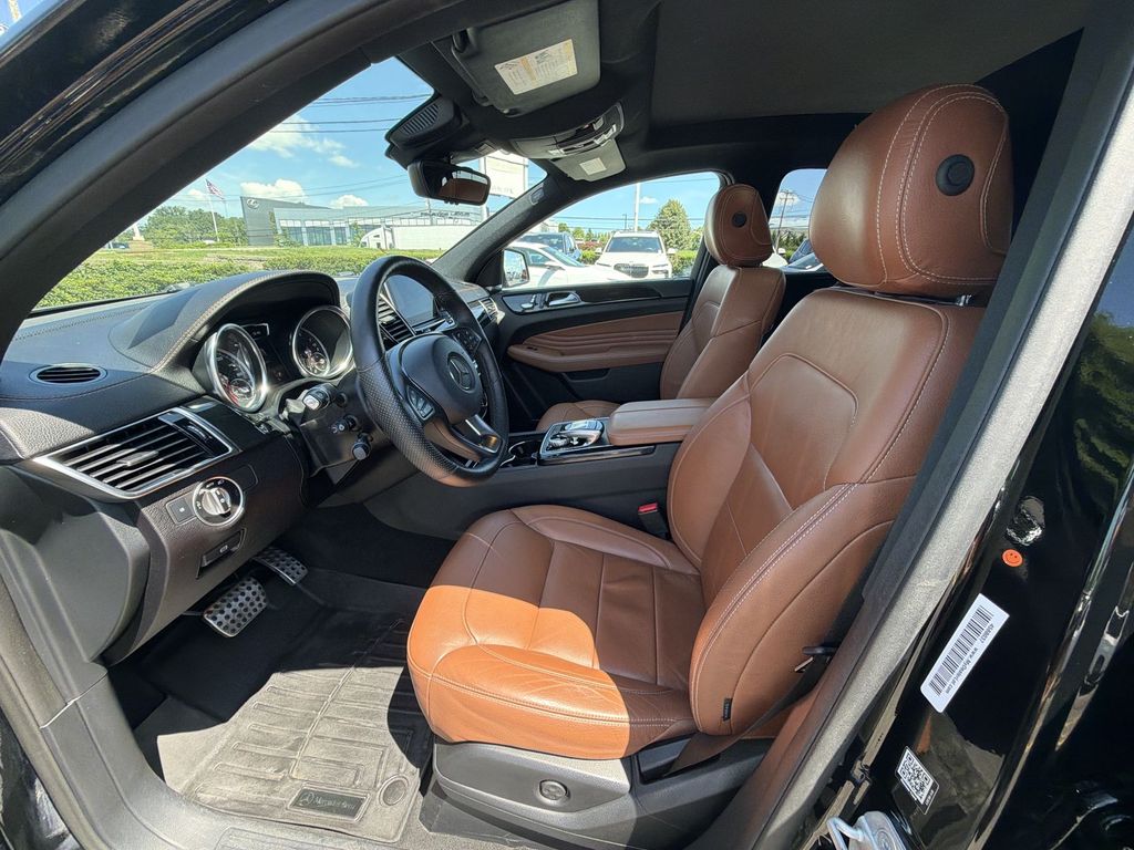 Thumbnail: 2016 Mercedes-Benz GLE - 11