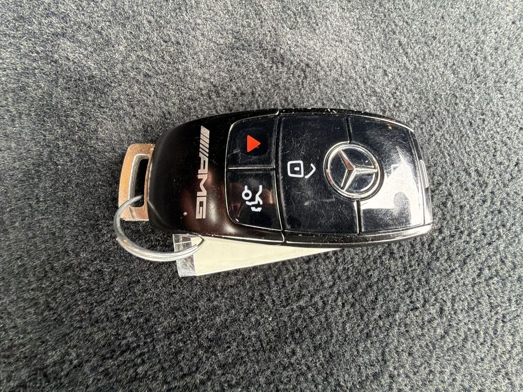 Thumbnail: 2021 Mercedes-Benz GLE - 17