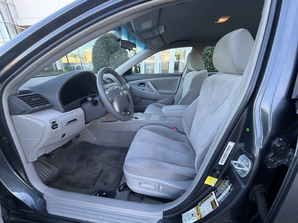 Thumbnail: 2011 Toyota Camry - 6