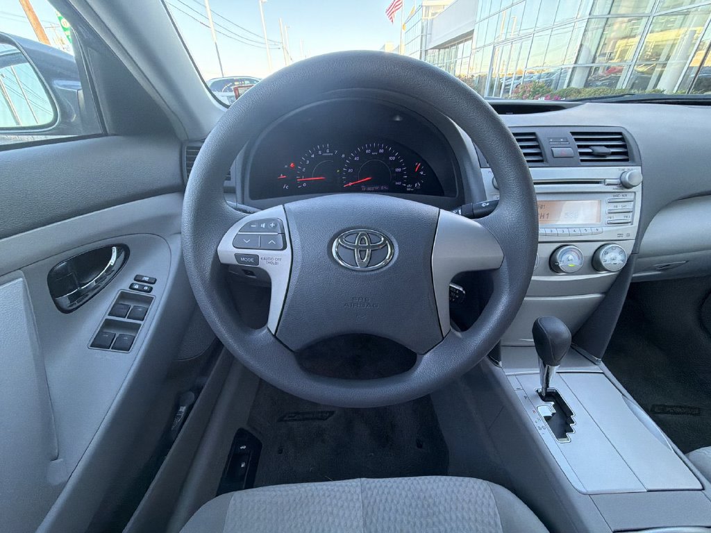 Thumbnail: 2011 Toyota Camry - 9