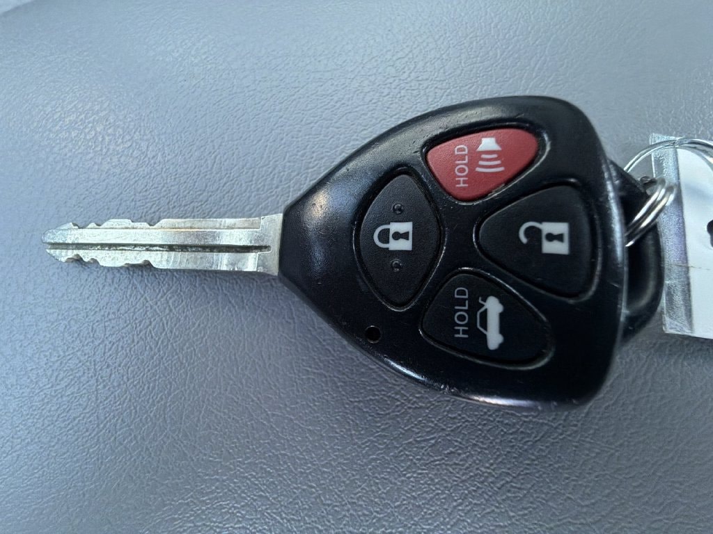 Thumbnail: 2011 Toyota Camry - 17