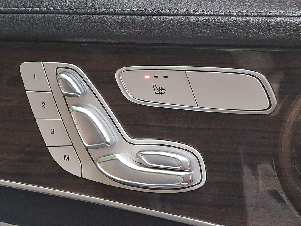 Thumbnail: 2017 Mercedes-Benz C-Class - 28