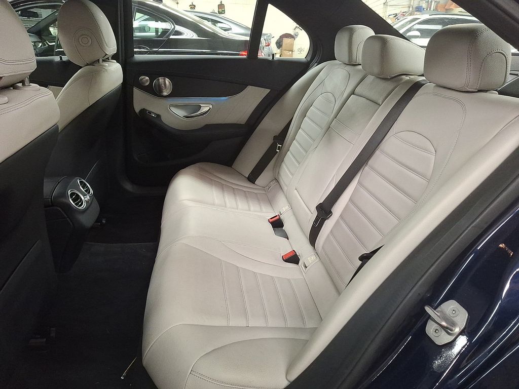 Thumbnail: 2017 Mercedes-Benz C-Class - 7