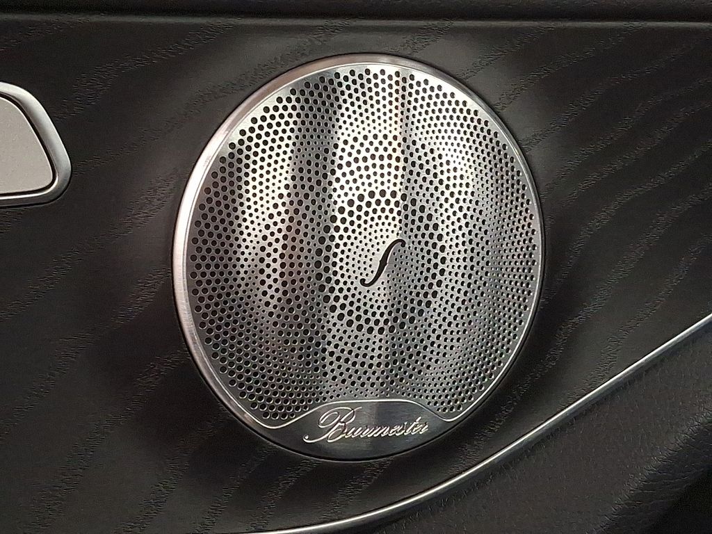 Thumbnail: 2017 Mercedes-Benz C-Class - 4