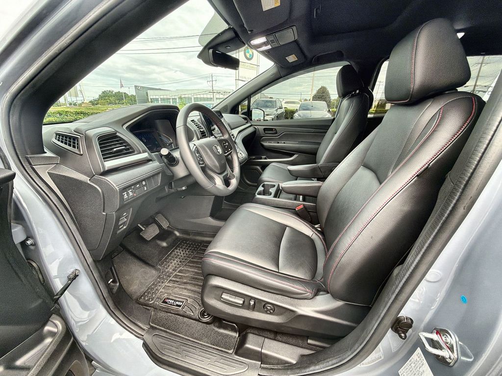 Thumbnail: 2024 Honda Odyssey - 11
