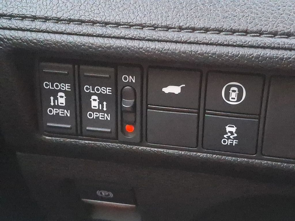 Thumbnail: 2023 Honda Odyssey - 27