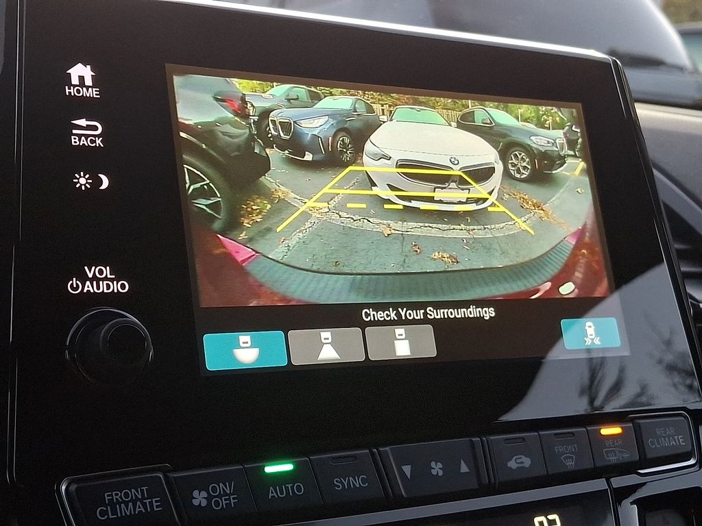 Thumbnail: 2023 Honda Odyssey - 21