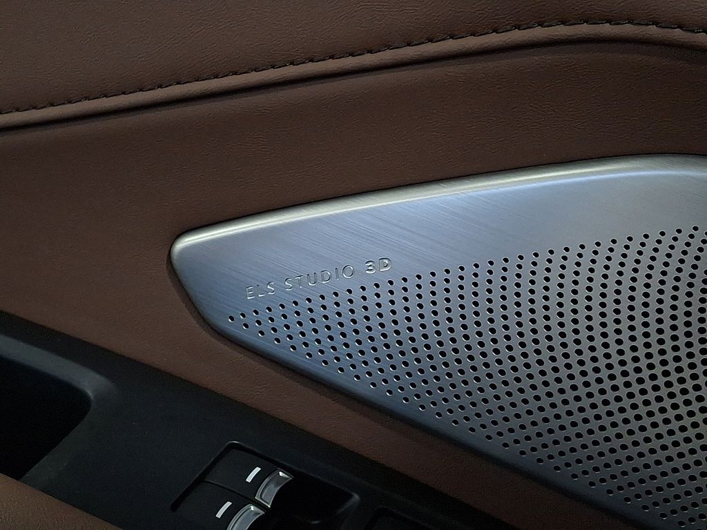 Thumbnail: 2025 Acura RDX - 26