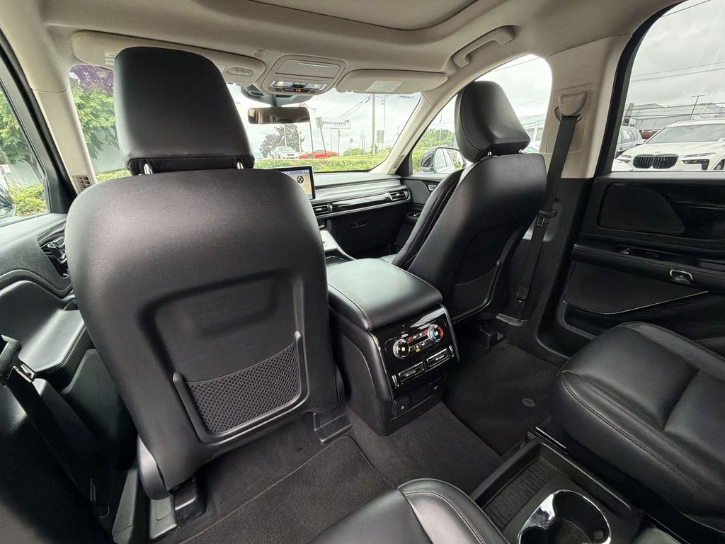 Thumbnail: 2023 Lincoln Aviator - 13