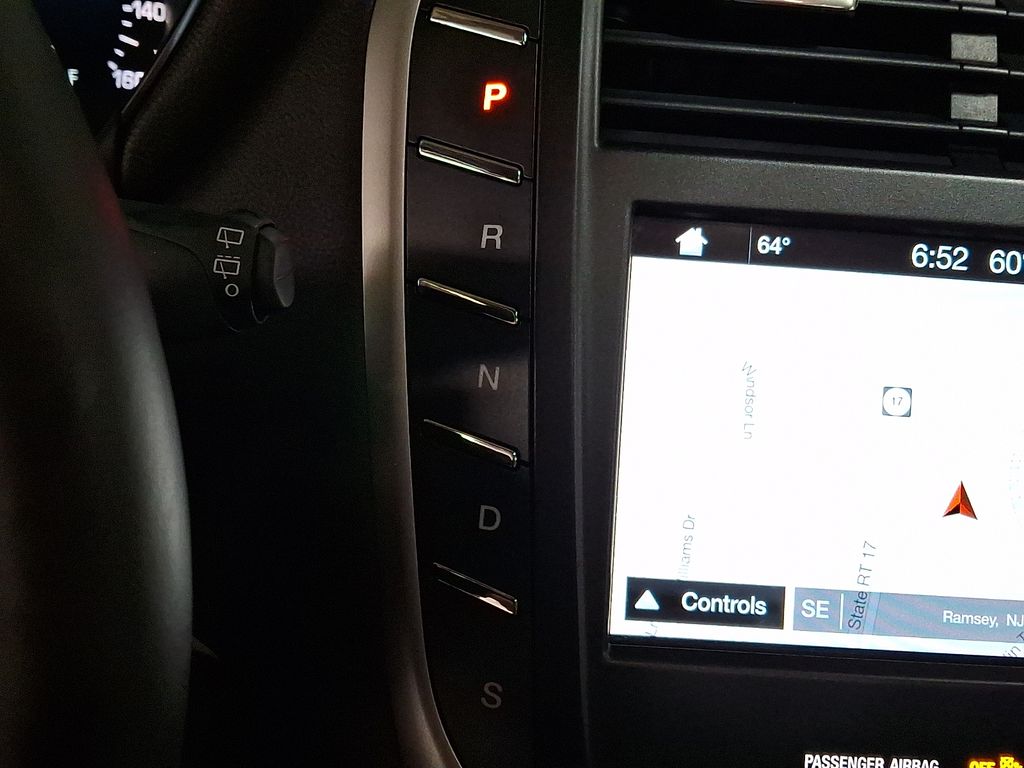 Thumbnail: 2018 Lincoln MKC - 8