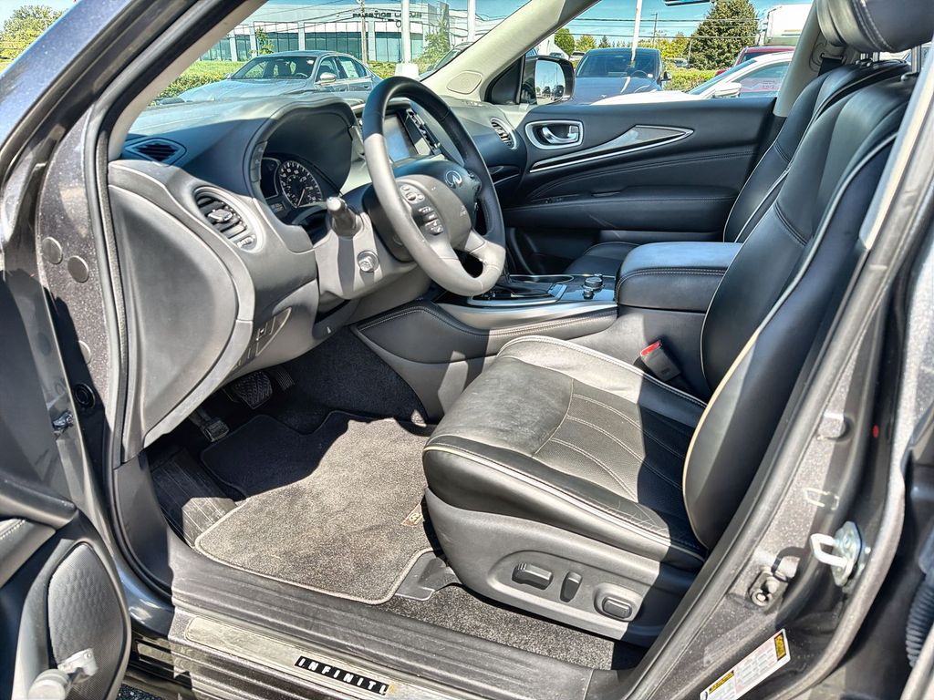 Thumbnail: 2019 INFINITI QX60 - 11