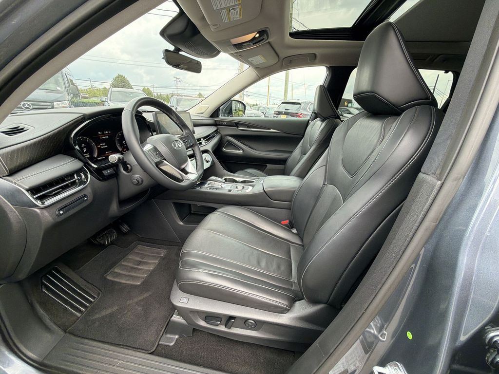 Thumbnail: 2023 INFINITI QX60 - 11