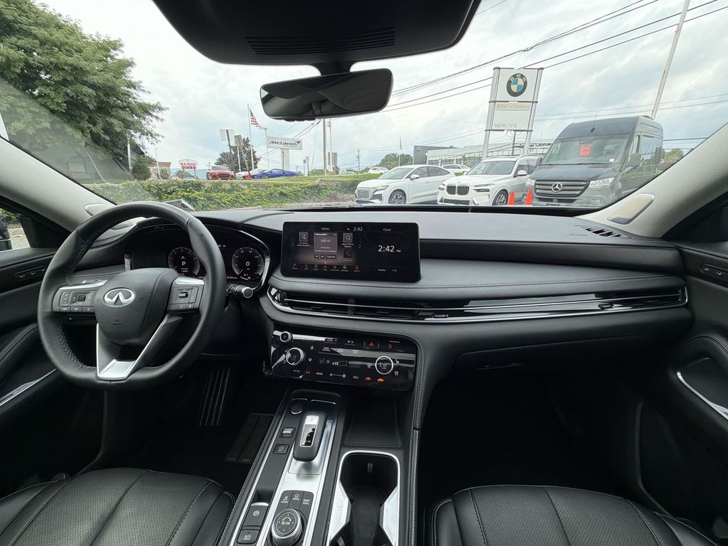 Thumbnail: 2023 INFINITI QX60 - 2