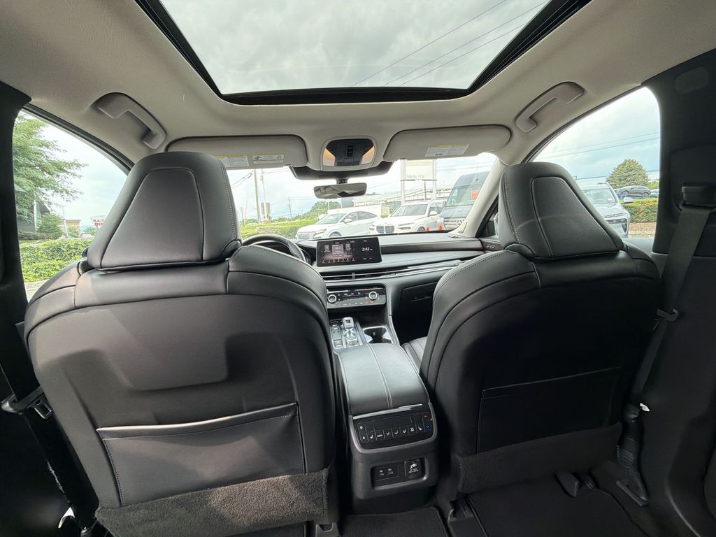 Thumbnail: 2023 INFINITI QX60 - 13