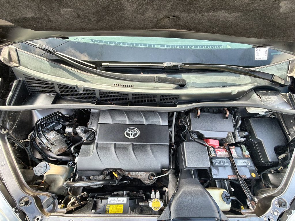 Thumbnail: 2012 Toyota Sienna - 9
