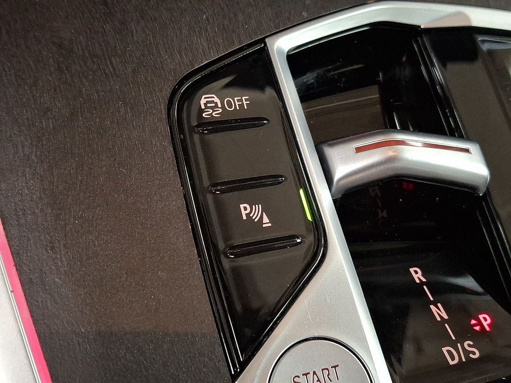 Thumbnail: 2024 BMW X7 - 22