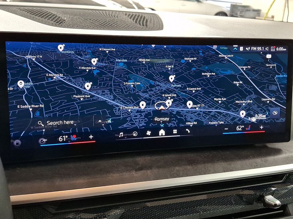 Thumbnail: 2024 BMW X7 - 13