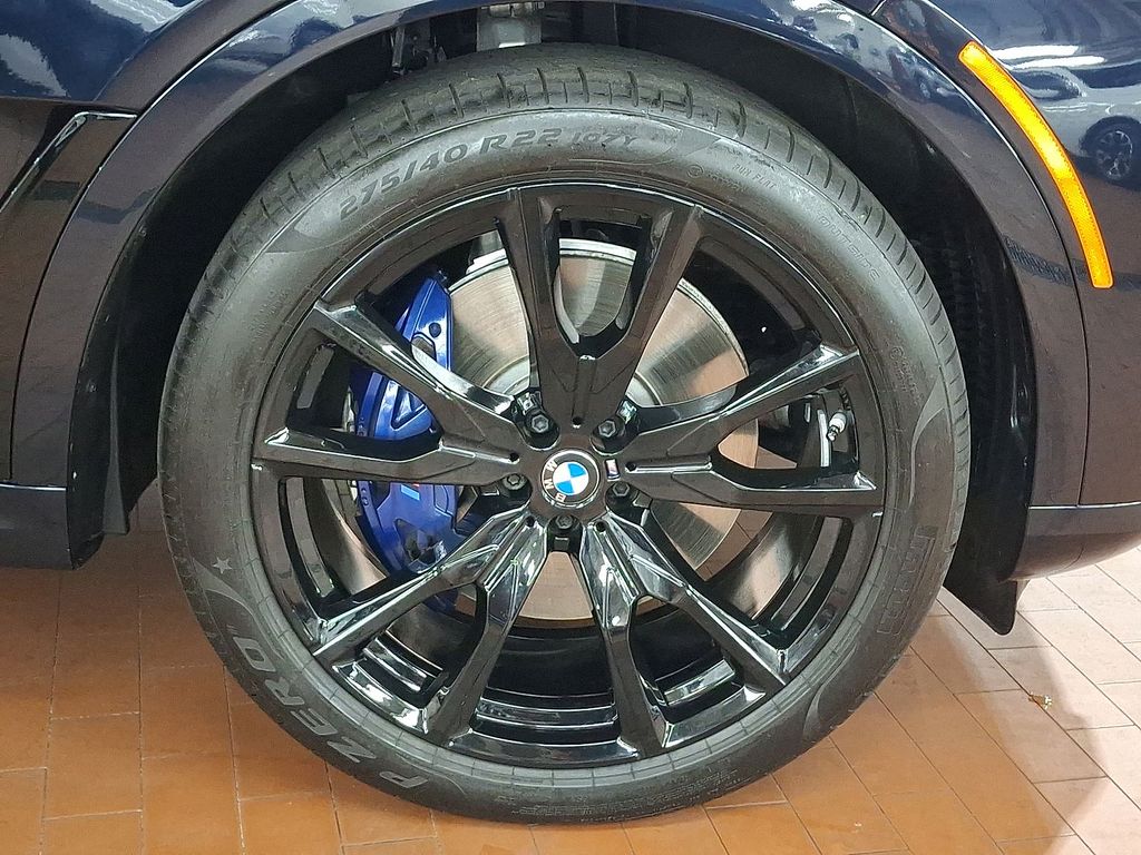 Thumbnail: 2026 BMW X7 - 8