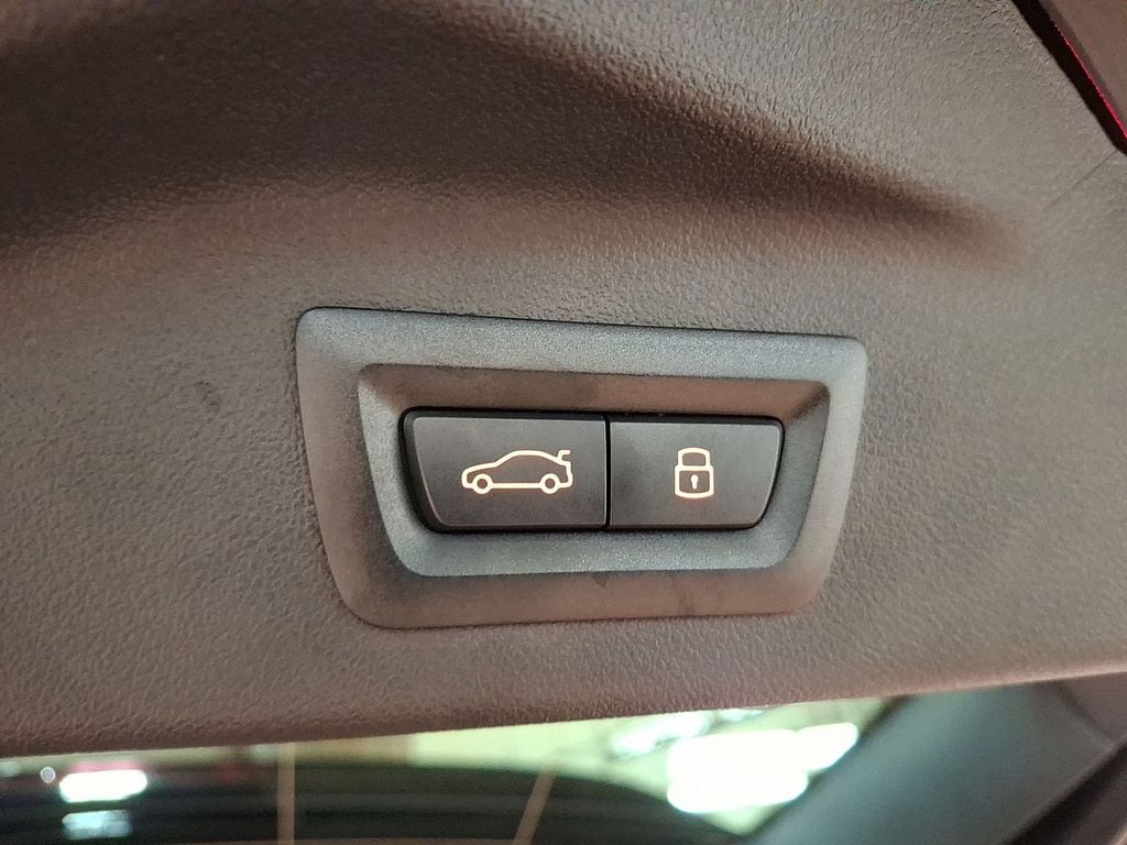 Thumbnail: 2026 BMW X7 - 22