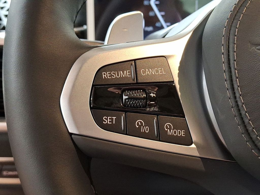 Thumbnail: 2026 BMW X7 - 19