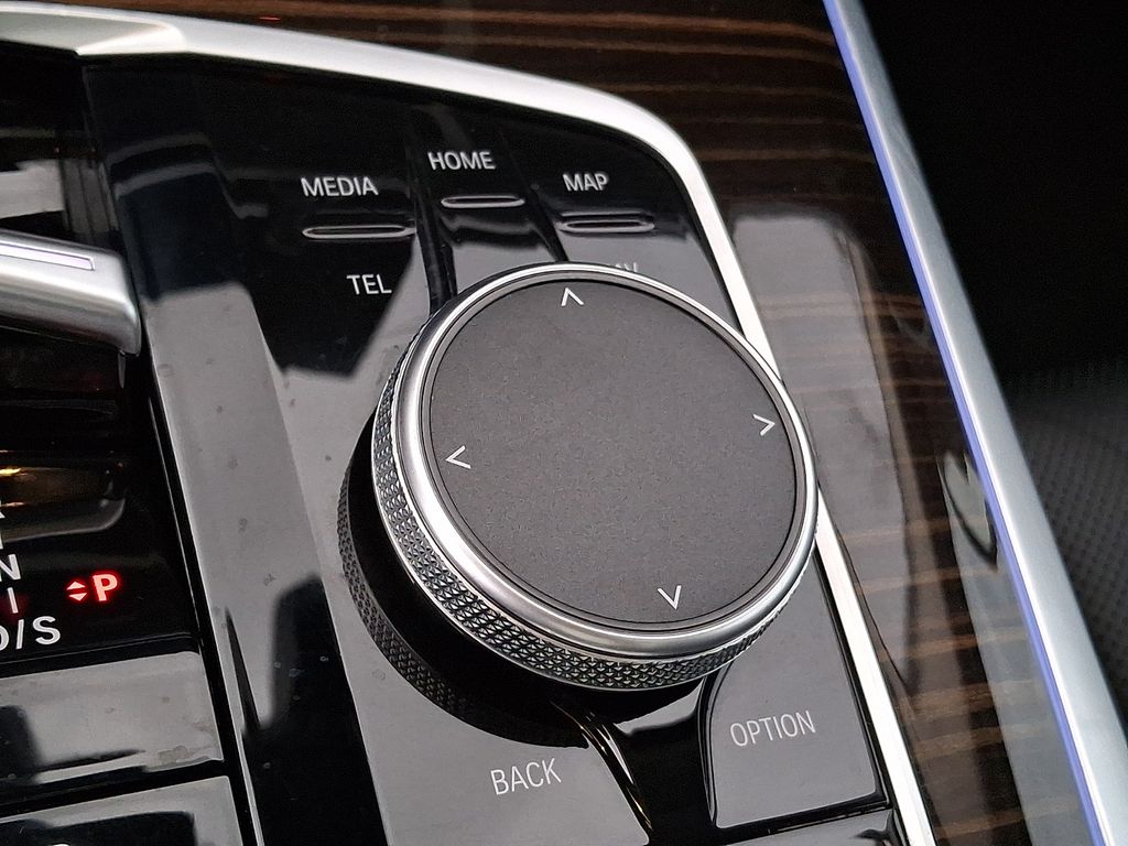 Thumbnail: 2023 BMW X7 - 24