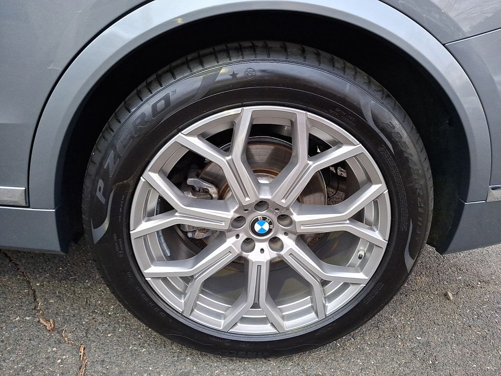 Thumbnail: 2023 BMW X7 - 6