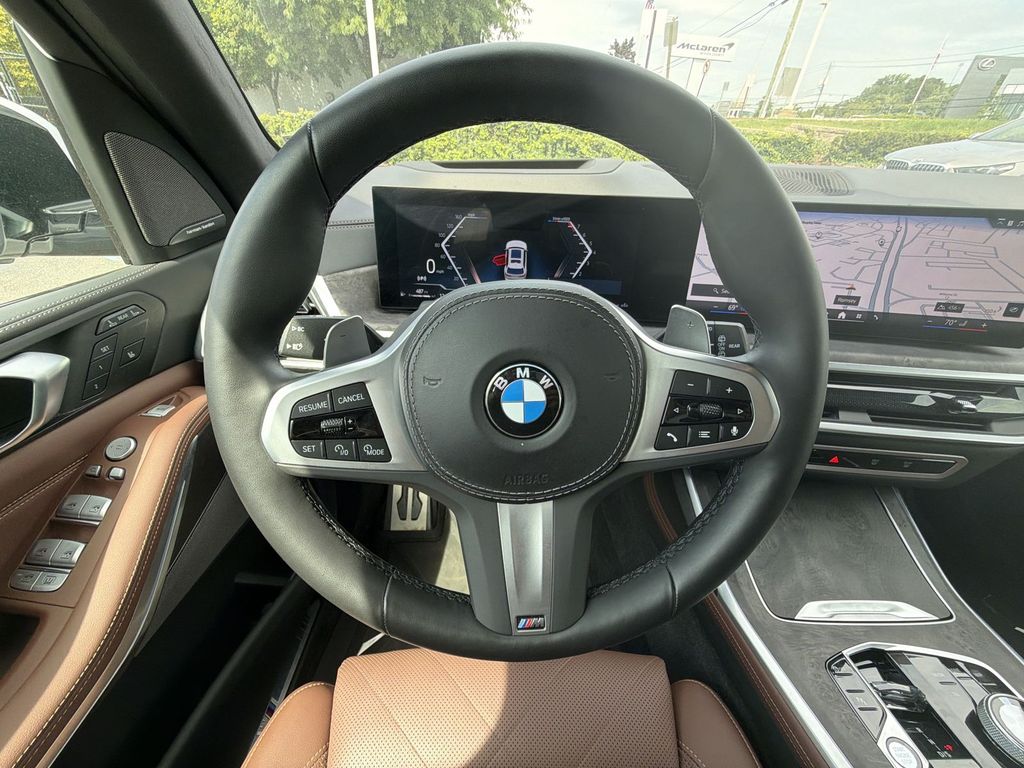 Thumbnail: 2024 BMW X7 - 10
