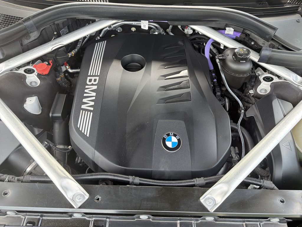 Thumbnail: 2024 BMW X7 - 9