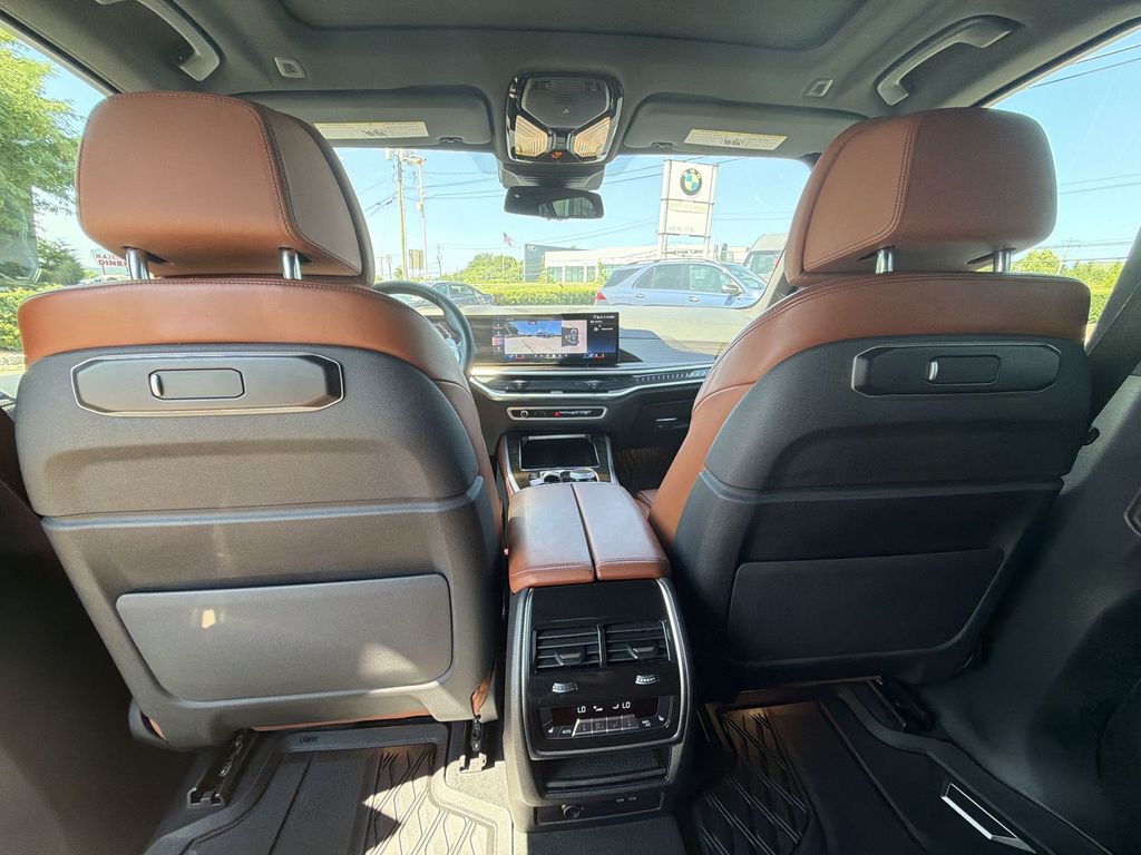 Thumbnail: 2024 BMW X5 - 10
