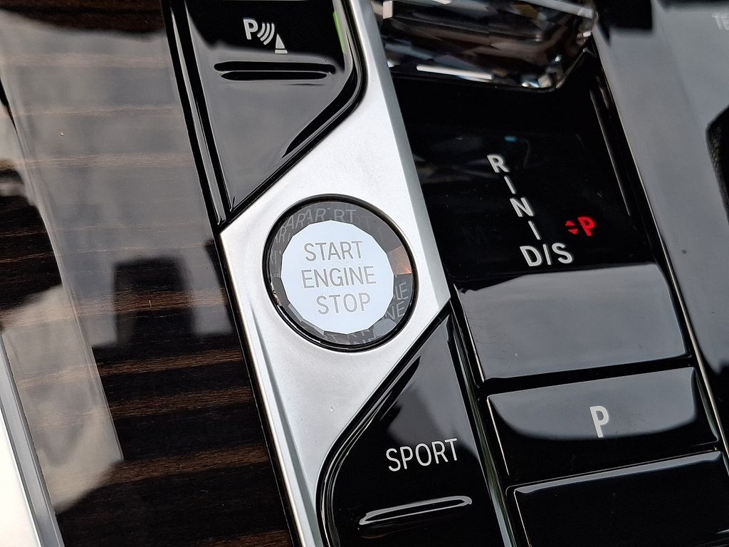 Thumbnail: 2025 BMW X5 - 22
