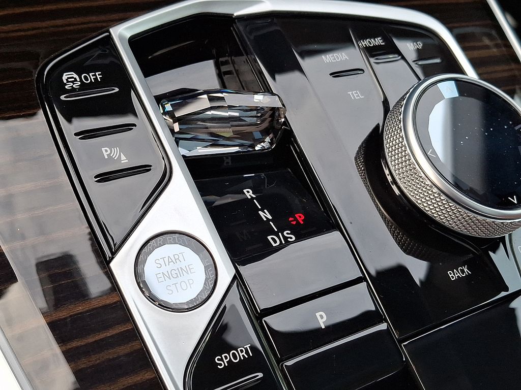 Thumbnail: 2025 BMW X5 - 9
