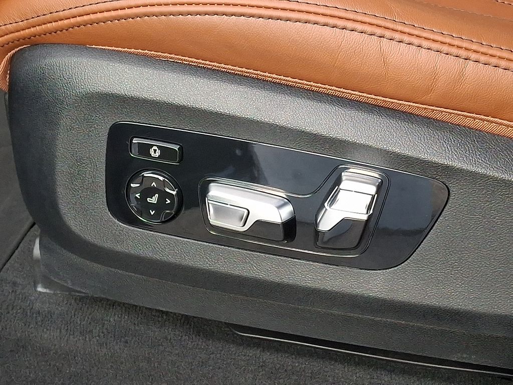 Thumbnail: 2025 BMW X5 - 16