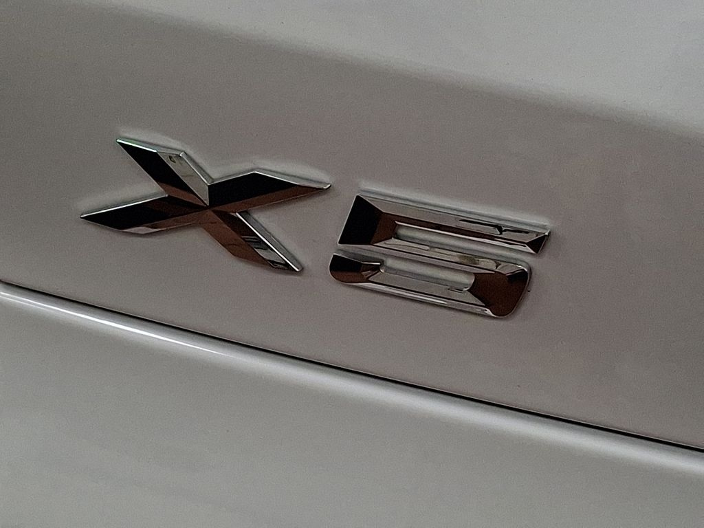 Thumbnail: 2024 BMW X5 - 29