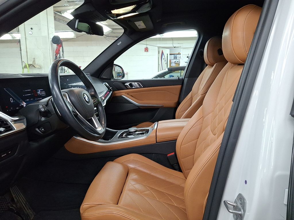 Thumbnail: 2024 BMW X5 - 6