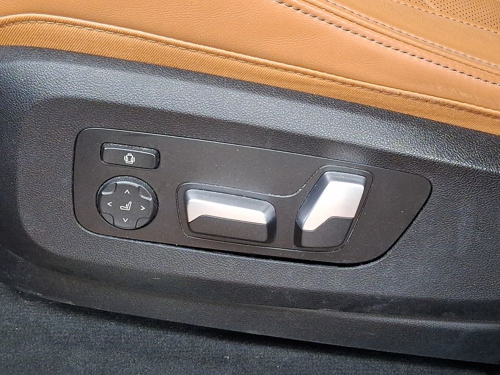 Thumbnail: 2024 BMW X5 - 16