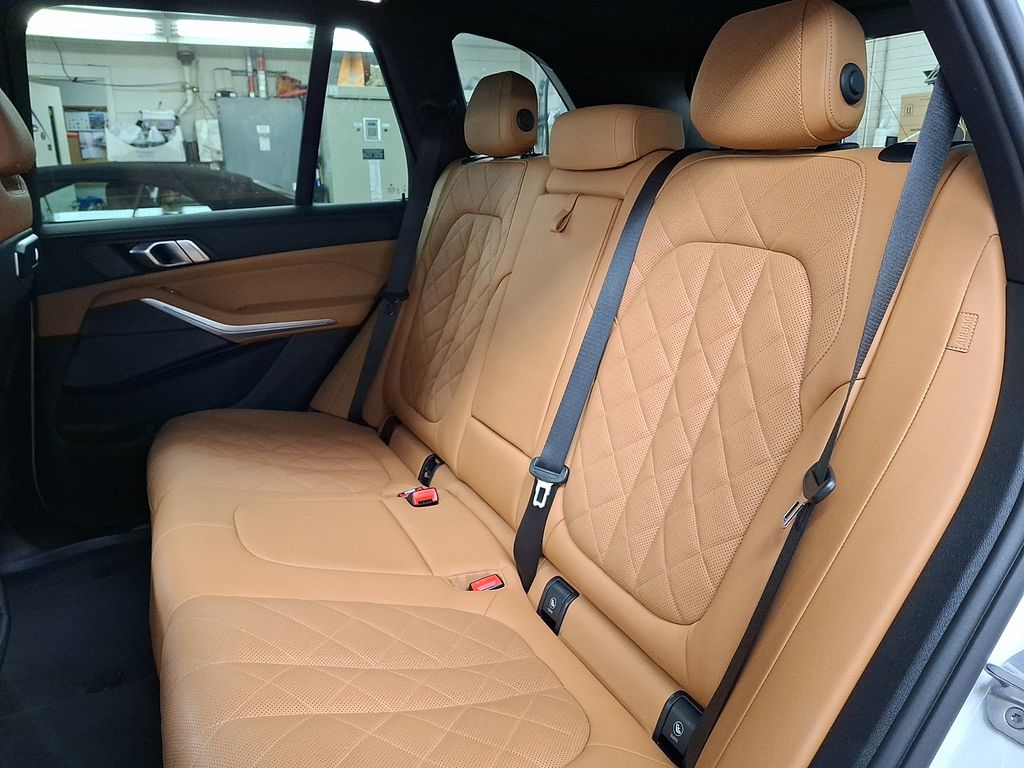 Thumbnail: 2024 BMW X5 - 7