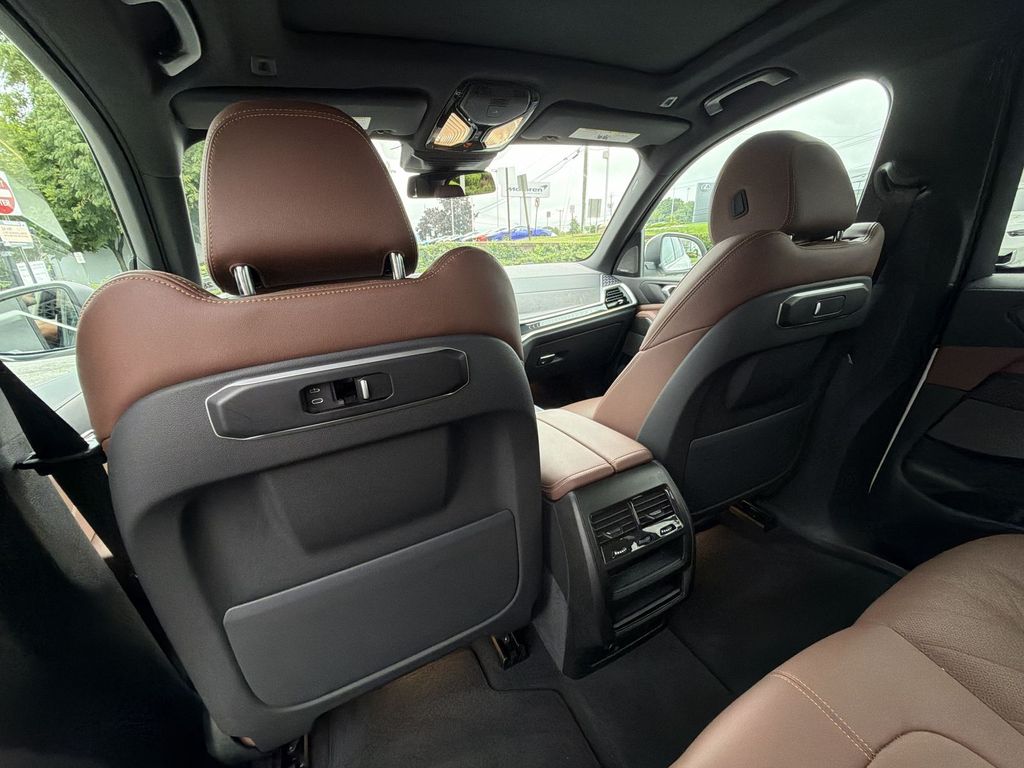 Thumbnail: 2024 BMW X5 - 13