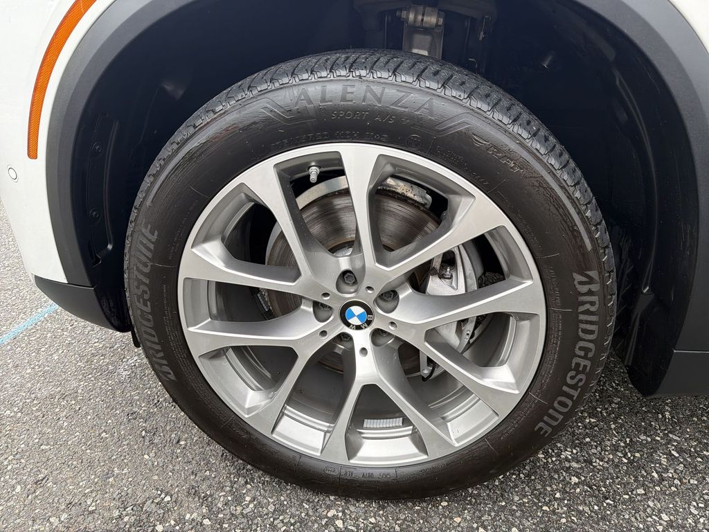 Thumbnail: 2024 BMW X5 - 8