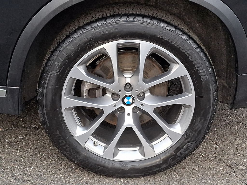 Thumbnail: 2024 BMW X5 - 6
