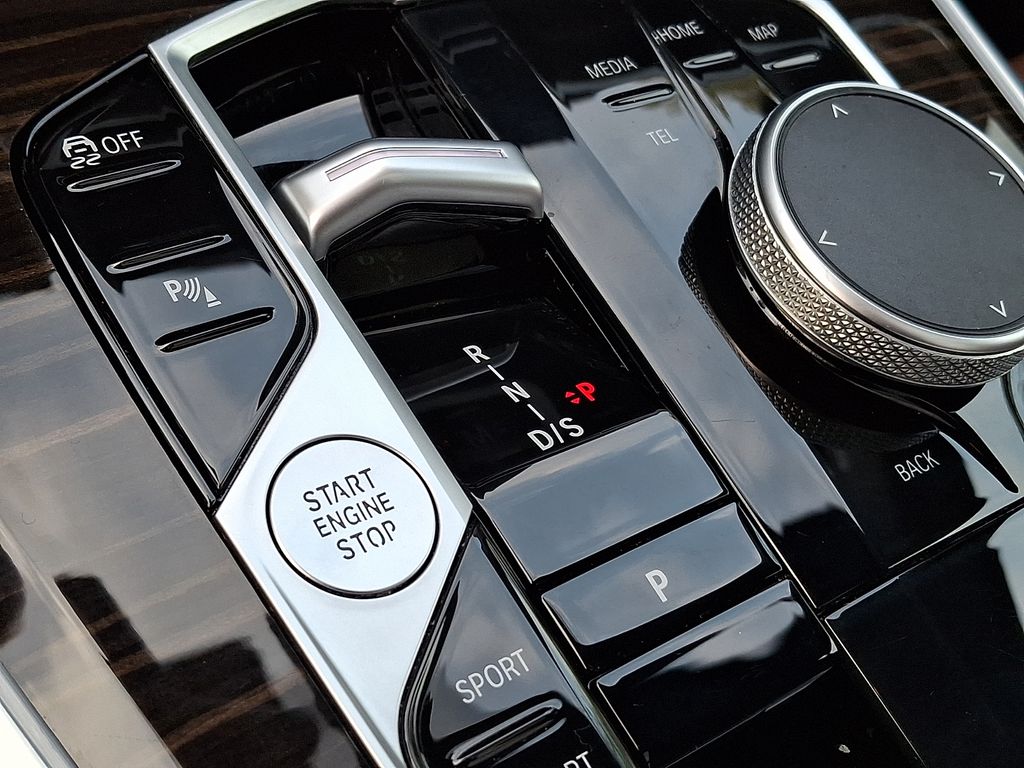 Thumbnail: 2024 BMW X5 - 9