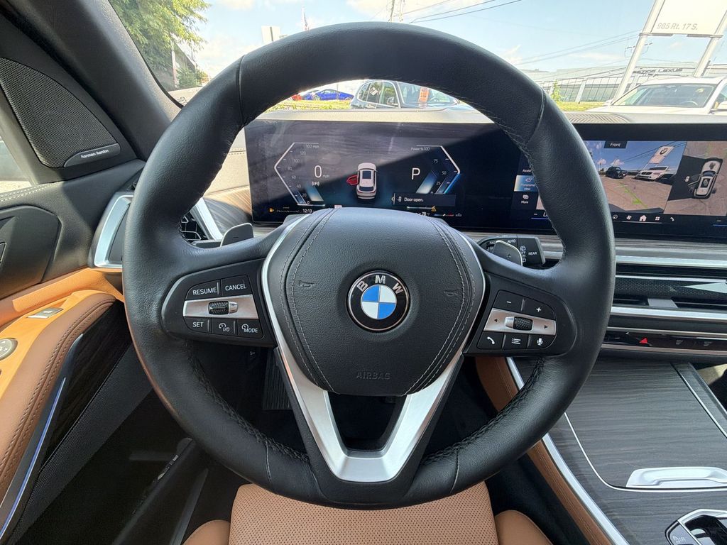 Thumbnail: 2024 BMW X5 - 9