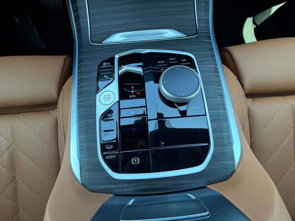 Thumbnail: 2024 BMW X5 - 14