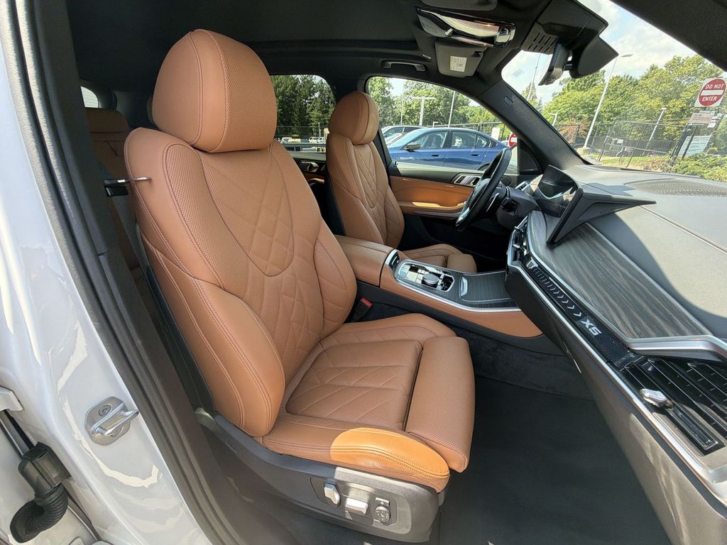 Thumbnail: 2024 BMW X5 - 28