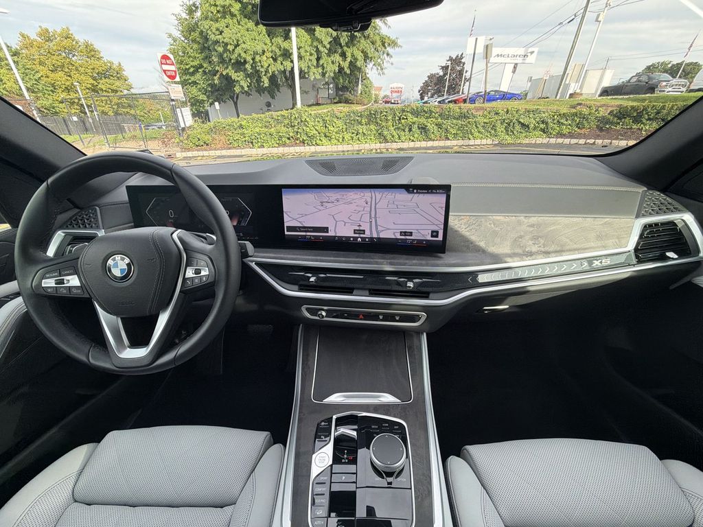 Thumbnail: 2024 BMW X5 - 2