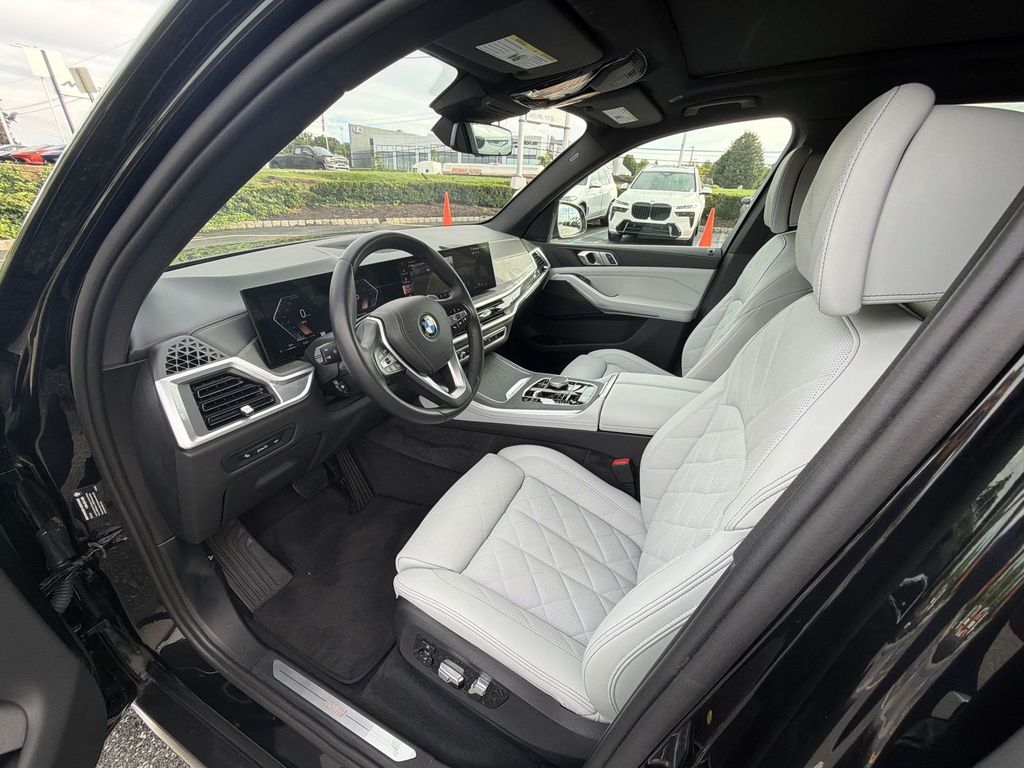 Thumbnail: 2024 BMW X5 - 7